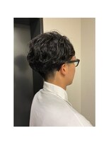 エルサフィロ キタハマ(el zafiro kitahama)&nbsp;20×30×40代×メンズカット×強めパーマ×刈り上げスタイル