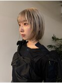 ブロンドヘア/ローライトカラー/切りっぱなしボブ