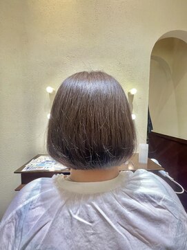 エルサフィロ ヨドヤバシ(el zafiro yodoyabashi) 【el zafiro yodoyabashi】ミニボブロートーン白髪馴染ませ