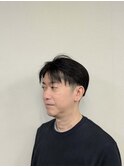 ツーブロックフェードカットセンターパートスタイル