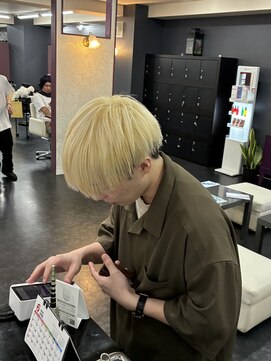 アイズ 渋沢(AIZU) メンズの抜きっぱなしブロンド