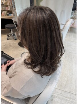 オブ ヘアー 自由が丘 ウエスト(Of HAIR WEST) 大人ハイライト　レイヤースタイル