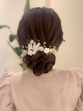 アットティー 金沢八景(at tee...) 和洋装でも合うローシニヨン＊°