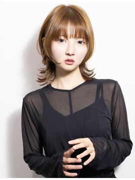 ショートウルフ・顔周りレイヤー・透明感カラー・くびれボブ