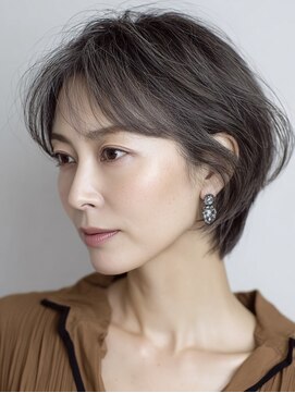 ハーツ(Heart's) 大人ショート　白髪ぼかし　脱白髪染め　白髪染め　40代50代60代