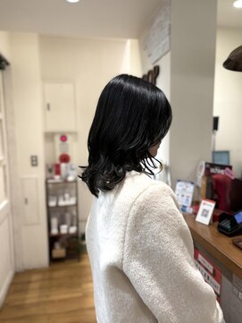 シーループユナイテッドアトリエ(C-LOOP UNITED ATELIER) ミディアムレイヤー/ダークグレー/暗髪