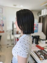 カラーズアンドロッソ(Colors&Rosso) 切りっぱなしボブ