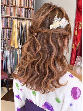 アース いわき店(HAIR&MAKE EARTH) 袴に似合う華やかハーフアップ