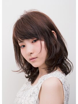 アール ヘア(AR hair) 動きのあるミディアムレイヤー