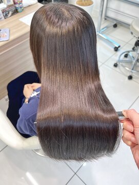 アッシュ 鶴ヶ峰1号店(Ash) 【美髪矯正】でツヤツヤに！