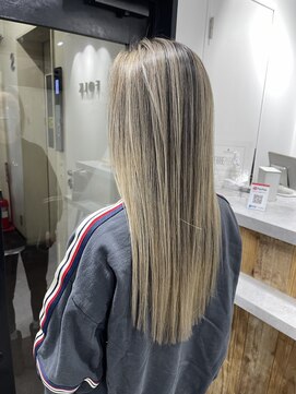 フォーク(FOLK) YAMATO プラチナベージュ×バレイヤージュ　白髪ぼかし対応