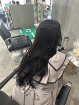 ラック(LUCK)&nbsp;レイヤーぱっつん前髪ステップボーンカットシルキー船橋/韓国