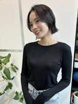 イル(ill)&nbsp;ボブ 切りっぱなしボブ ウェーブ巻き あご下 大須