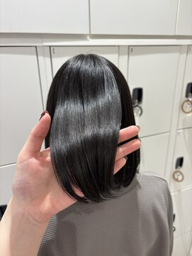 ケンジ 平塚 アネッタ(KENJE annetta) 艶髪/Aujuaトリートメント