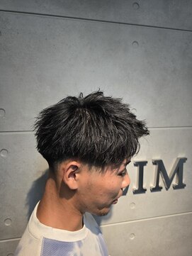 リム(LIM) ローフェード×短髪
