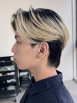 エイル 北堀江(Eir) カルマ　毛流れ　くびれ　ミニウルフ　韓国風