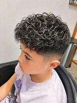 テオ(Teo)&nbsp;フェードスパイラルショート