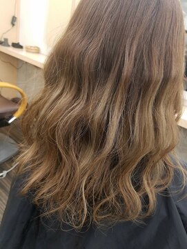 美容室 びゃんびゃん 社店 ミルクティーベージュ/ダブルカラー/ブリーチ