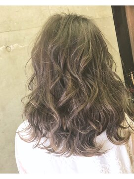 キー(key) アッシュベージュ