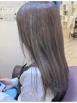 カトレア ストリート店 トーンダウンも透明感のあるULTISTがおすすめ！グレージュロング