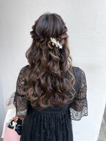 ディティカレスト(Dityca rst)&nbsp;後ろ姿も可愛いハーフアップ