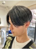 20代～30代前下がりセンターパート毛流れセンターパート［仙台］