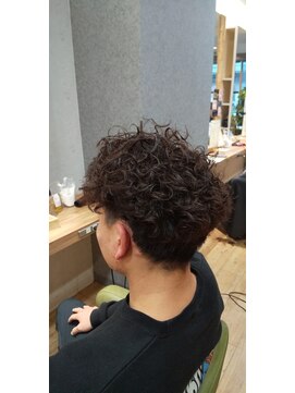 ブロッサム 東中野店 20代30代メンズスパイラルパーマワイルドオシャレ感アッシュ