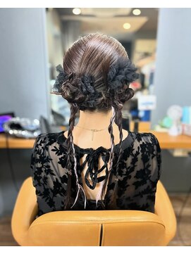 リッツファミリーズ ニコ本原店(RIT FAMILY Z) お呼ばれヘアセット　よりよりネジネジツインヘアアレンジ