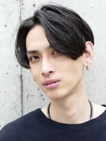 マグ カーネ バイ フィフス(Mag KANE by fifth) センターパートニュアンスパーマフェザーパーマサーフカール30代