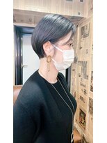 シック(Chic) 耳だしショート ウルフマッシュブルーグレージュショートウルフ