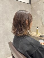 トマト(TOMTO)&nbsp;【RYOHEI】大人ボブ_コテ巻き風パーマ_黒髪ボブ