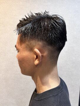 イェル(ELL.) 短髪ベリーショートフェードカッアップバングスーツ社会人ヘア