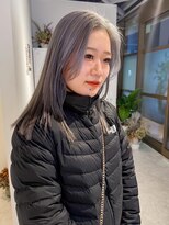 シー 白楽町エスパーク店(she.)&nbsp;冬のホワイトカラー