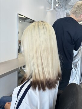 ギア(GEAR.) ホワイトデザイン　エンドカラー