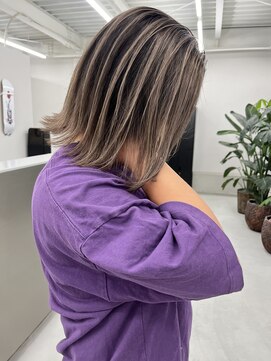 ティミー(Timmy) バレイヤージュ