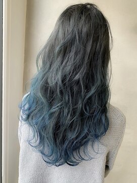 フル(FuLL) 鮮やかで外国人風なグラデーション。ターコイズブルー