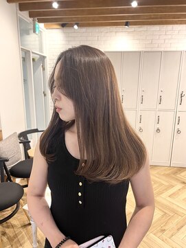 マスカリ(muscali) 黒髪/クラゲヘアー/オリーブグレー/小顔/ココアベージュd15