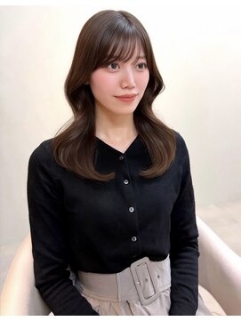 大人可愛いくびれミディアムヘア♪