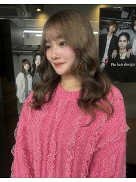 ピア ヤクイン(Pia Yakuin) ベージュ×ナチュラルカール