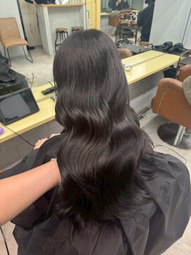 ヴェーレン(Wehlen) ダークグレージュ　韓国風波巻き　髪質改善