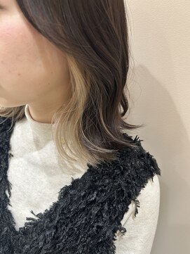 アヴァンス 箕面(AVANCE.) イヤリングカラー×ベージュ