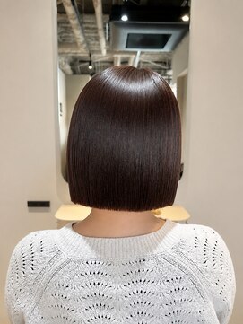 ノイ(noi) 艶感ぱっつんミニボブ