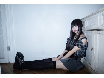 ヘア サロン イエロー(hair salon YELLOW)の写真/レトロなフランスアンティーク漂うヴィンテージマンションで美を磨く特別な空間◎