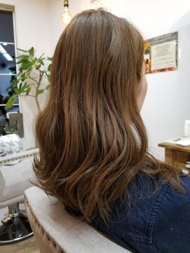 ヘアーウィンクルム(HAIR VINCULUM) グレージュで明るくても落ち着いた雰囲気に