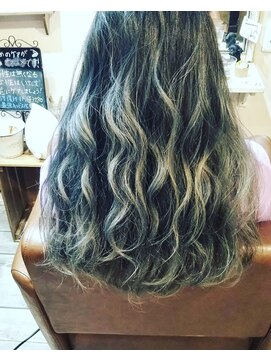 ヘアプラスアイズブルーム(hair+eyes bloom) シルバーグレージュ