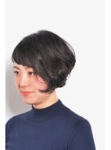 ちょっと個性的な前下がり黒髮パーマ