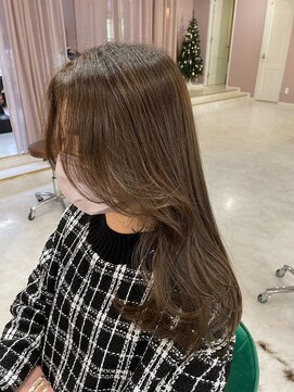 シェリ(che'rie) 顔周りレイヤー×カーキブラウン