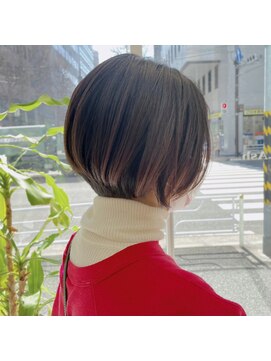 アッシュ 横浜店(Ash) 伸ばしかけも可愛いショートボブ