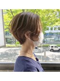 「脱白髪染め」ハイライトショート