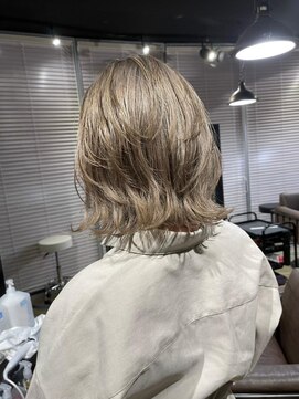 アルカナ 明治神宮前原宿(ARCANA) ホワイトグレージュ コンマヘア くすみブルー ダークアッシュ